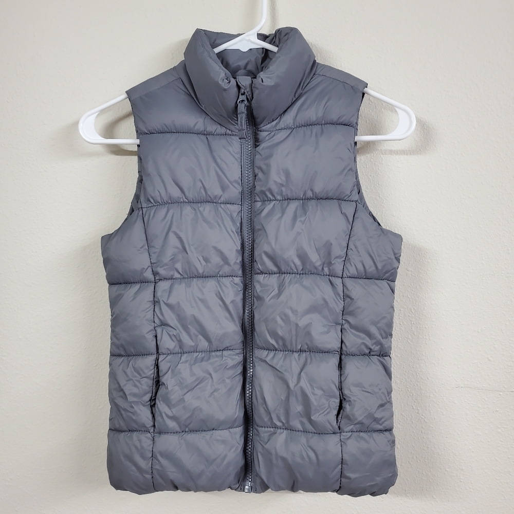 Old Navy Girl Size 8 Medium Gray Puffy Vest
